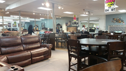 Furniture Store «Royal Furniture Co», reviews and photos, 500 N 19th St, Baton Rouge, LA 70802, USA