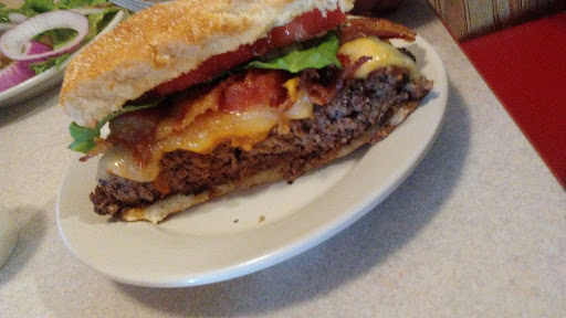 Bar & Grill «Hoosier Bar & Grill», reviews and photos, 4645 W Richland Plaza Dr, Bloomington, IN 47404, USA