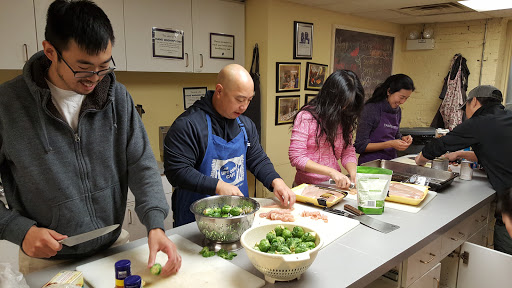 Homeless Shelter «Lincoln Park Community Shelter», reviews and photos, 600 W Fullerton Pkwy, Chicago, IL 60614, USA