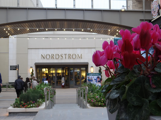 Shopping Mall «Broadway Plaza», reviews and photos, 1275 Broadway Plaza, Walnut Creek, CA 94596, USA