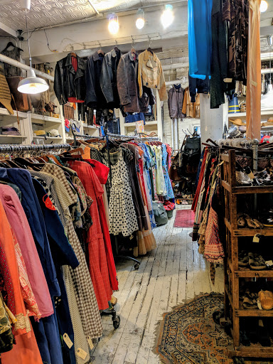 Vintage Clothing Store «10 ft Single by Stella Dallas», reviews and photos, 285 N 6th St, Brooklyn, NY 11211, USA