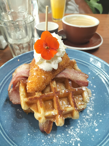 https://www.facebook.com/CafeFigg