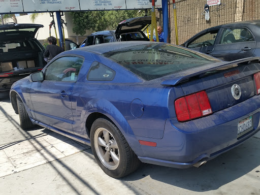 Car Wash «Crescenta Valley Car Wash», reviews and photos, 2800 Foothill Blvd, La Crescenta, CA 91214, USA