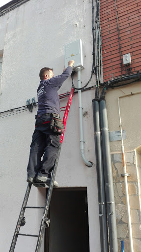 Electricidad Boletines Instalaciones Trenado en Barcelona, Barcelona