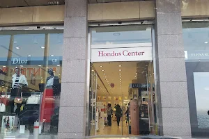Hondos Center image