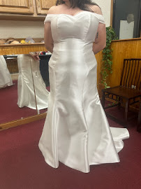 Shrewsbury Tailors & Alterations - Photo 6 - Car repair in Shrewsbury, MA, Worcester