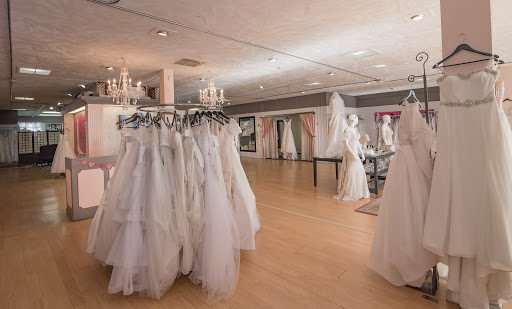Consignment Shop «The Altar Bridal Consignment», reviews and photos, 9629 W Colfax Ave, Lakewood, CO 80215, USA