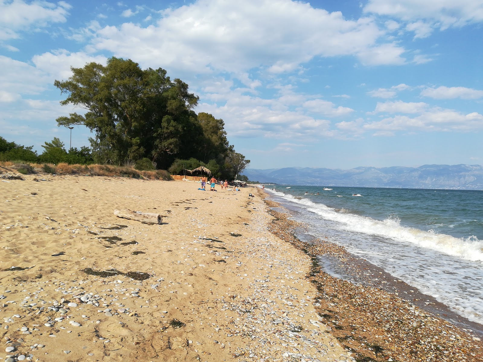 Fotografie cu beach Of Velika cu drept și lung