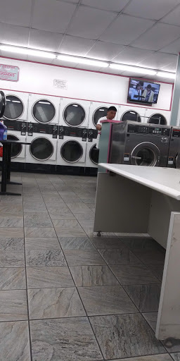 Laundromat «Coin Laundry», reviews and photos, 11820 Centralia St, Lakewood, CA 90715, USA