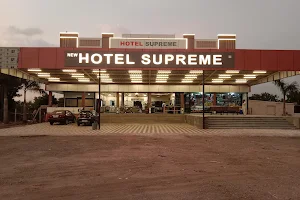 Hotel New Supreme image