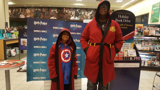Book Store «Barnes & Noble», reviews and photos, 371 Putnam Pike, Smithfield, RI 02917, USA