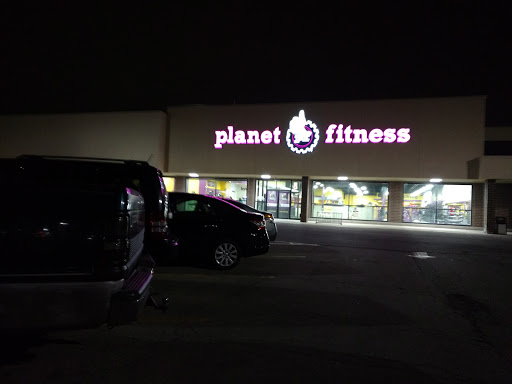 Gym «Planet Fitness», reviews and photos, 1842 Douglas Rd, Montgomery, IL 60538, USA