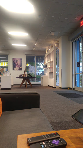 Cell Phone Store «AT&T», reviews and photos, 590 Prairie Center Dr, Eden Prairie, MN 55344, USA