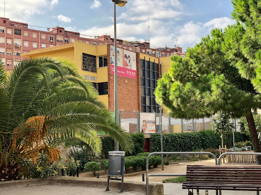 Escuela Casal de los Ángeles (Edificio Secundaria) en L'Hospitalet de Llobregat