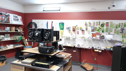 Thrift Store «Re-Uzit Shop of New Holland», reviews and photos, 707 W Main St, New Holland, PA 17557, USA