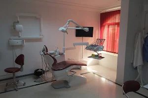 Cabinet Dentaire Dr.Lachekhem Jihed image