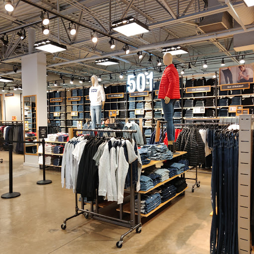 Clothing Store «Levi’s® Outlet Store at Allen Premium Outlets», reviews and photos, 820 W Stacy Rd, Allen, TX 75013, USA