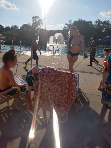 Public Swimming Pool «Water Works Family Aquatic Center», reviews and photos, 2025 Munroe Falls Ave, Cuyahoga Falls, OH 44221, USA