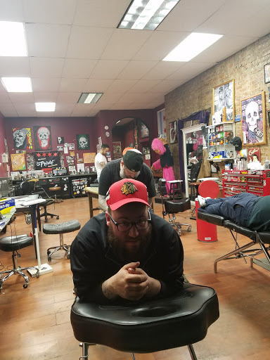 Tattoo Shop «Stained in pain tattoos», reviews and photos, 4211 N Milwaukee Ave, Chicago, IL 60641, USA