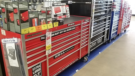 Hardware Store «Harbor Freight Tools», reviews and photos, 2658 Peters Creek Pkwy, Winston-Salem, NC 27127, USA