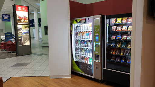 Used Car Dealer «CarMax», reviews and photos, 8200 120th Ave, Kenosha, WI 53142, USA