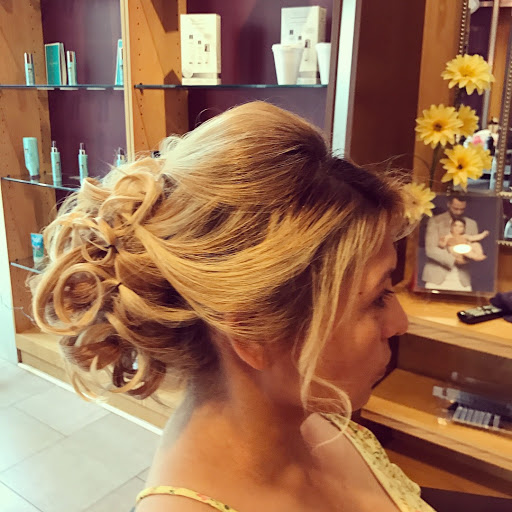 Beauty Salon «Giovanni Esteban Salon & Hair», reviews and photos, 1504 Old Country Rd, Westbury, NY 11590, USA