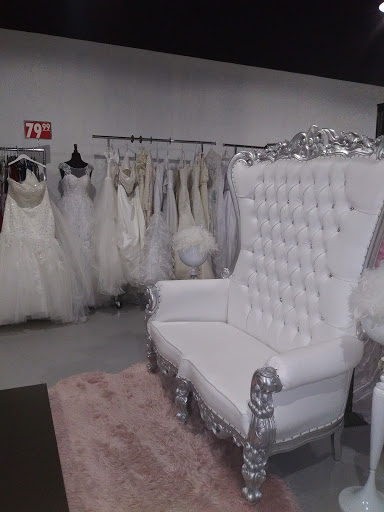 Bridal Shop «Euphoria Bridal Boutique», reviews and photos, 207 E Camp Wisdom Rd d, Duncanville, TX 75116, USA