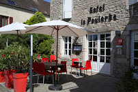 Atmosphère du Restaurant français Hôtel restaurant la Poularde à Louhans - n°2