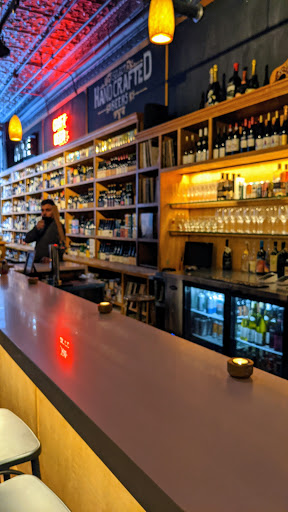 Wine Store «Printers Row Wine Shop», reviews and photos, 719 S Dearborn St, Chicago, IL 60605, USA