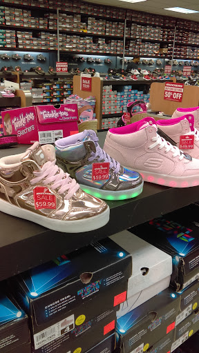 Shoe Store «SKECHERS Factory Outlet», reviews and photos, 4260 Florin Rd b103, Sacramento, CA 95823, USA
