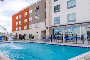 Holiday Inn Express & Suites Tampa East - Ybor City, an IHG Hotel image