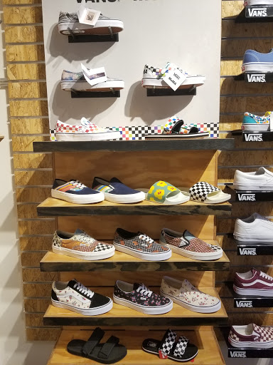 Shoe Store «Vans», reviews and photos, 420 S Garfield Ave, Alhambra, CA 91801, USA