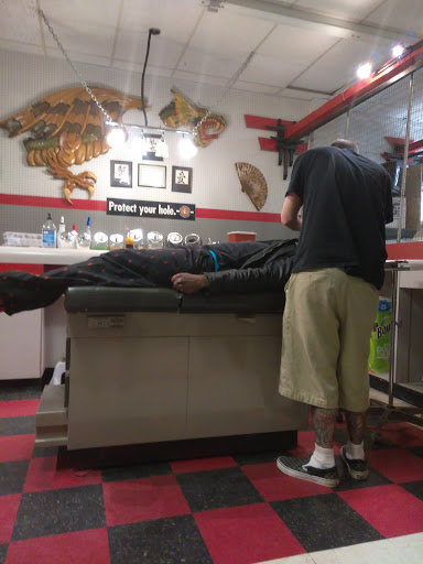 Tattoo Shop «Mystic Marks Tattoo Co», reviews and photos, 316 N LBJ Dr, San Marcos, TX 78666, USA