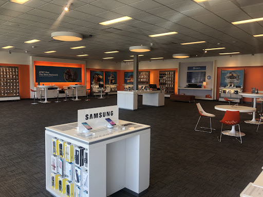 Cell Phone Store «AT&T», reviews and photos, 8601 Columbus Pike, Lewis Center, OH 43035, USA
