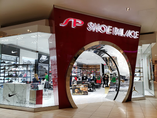 Shopping Mall «Arrowhead Towne Center», reviews and photos, 7700 W Arrowhead Towne Center, Glendale, AZ 85308, USA