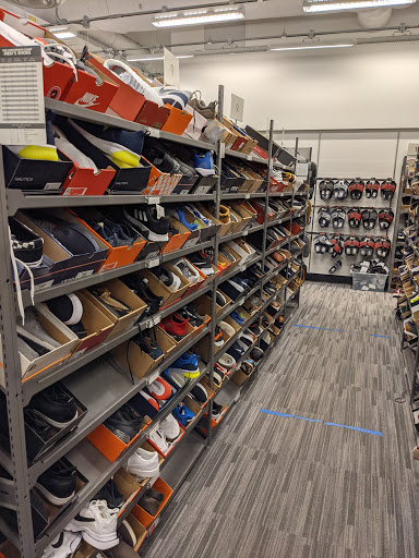 Department Store «Nordstrom Rack Chapel Hills East», reviews and photos, 7645 Academy Blvd N, Colorado Springs, CO 80920, USA