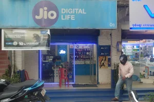 My Jio Store image