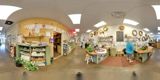 Florist «Four Seasons Florist», reviews and photos, 2141 Wilma Rudolph Blvd D, Clarksville, TN 37040, USA