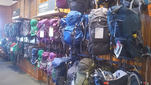 Clothing Store «L.L. Bean», reviews and photos, 6 Wayside Rd, Burlington, MA 01803, USA