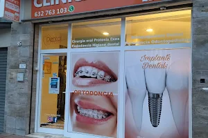 Clínica Dental Lloret - Dra. Lenina Ferrucci image