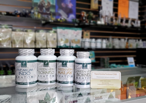 Tobacco Shop «18 Plus Vape & Shop», reviews and photos, 4037 Broadway, Kansas City, MO 64111, USA