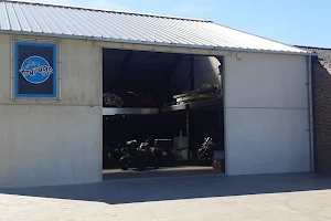 Lio's garage image