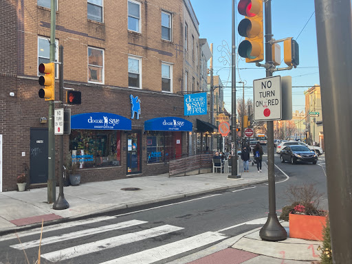Pet Supply Store «Dogge Style Pets Passyunk», reviews and photos, 1700 E Passyunk Ave, Philadelphia, PA 19148, USA