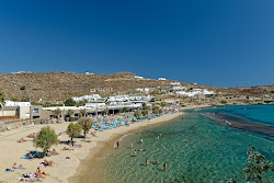 Foto von Paradiesstrand und die siedlung