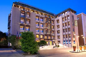 Lazart Hotel image
