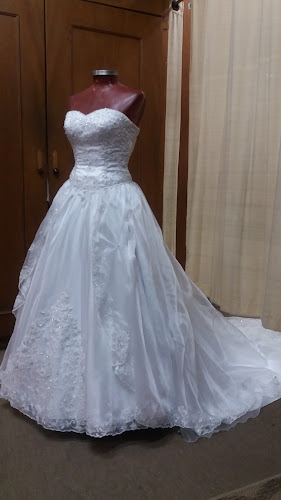 Avaliações sobre Glória Noivas RJ - Aluguel e venda de roupas para festas em Rio de Janeiro - Loja de roupa