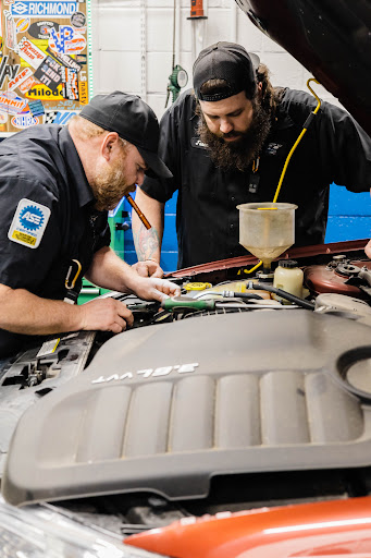 Auto Repair Shop «Adams Garage», reviews and photos, 1527 Lafayette Ave, Terre Haute, IN 47804, USA