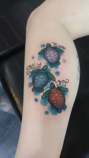 Tattoo Shop «3 Shades of Black Tattoo Studio», reviews and photos, 2816 S 11th St, Niles, MI 49120, USA