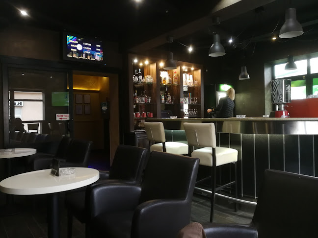 Recenzije Caffe bar Charlie u Vinkovci - Kafić