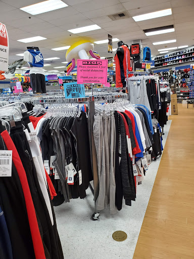 Sporting Goods Store «Big 5 Sporting Goods - Aurora Village», reviews and photos, 1133 N 205th St, Shoreline, WA 98133, USA